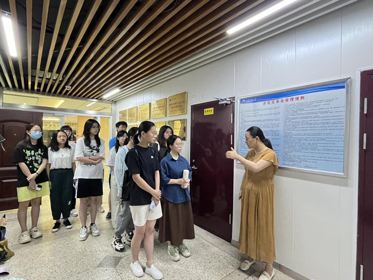 图11 谢彤老师讲解